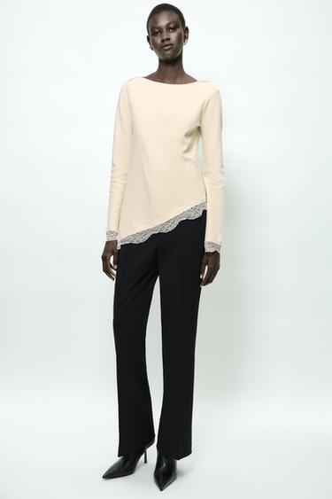 TOP EFECTO SUAVE ENCAJE - Crudo de Zara