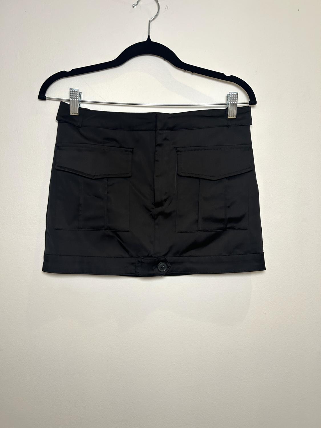 SATIN EFFECT MINI SKIRT