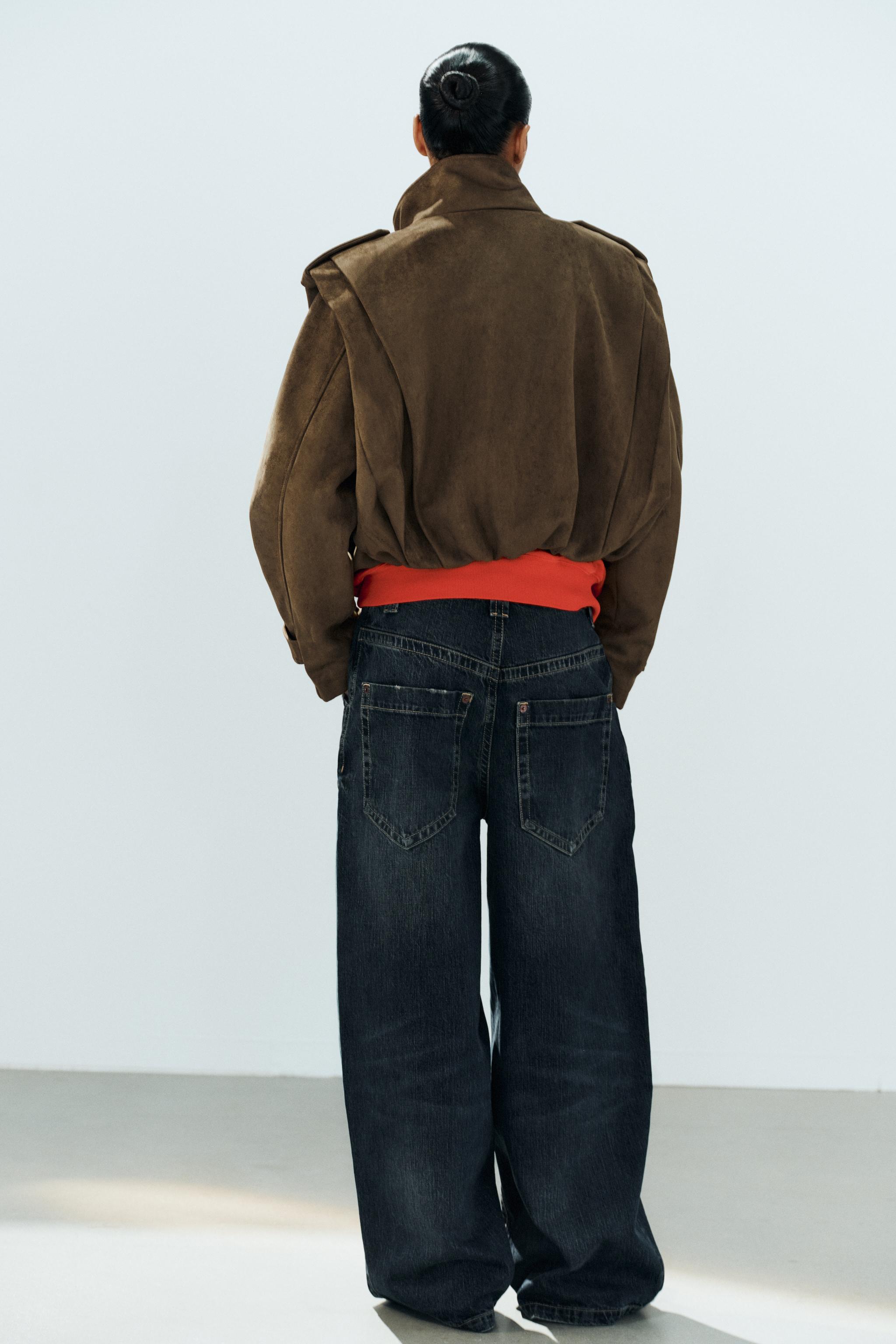 SHORT PLEATED TRENCH COAT