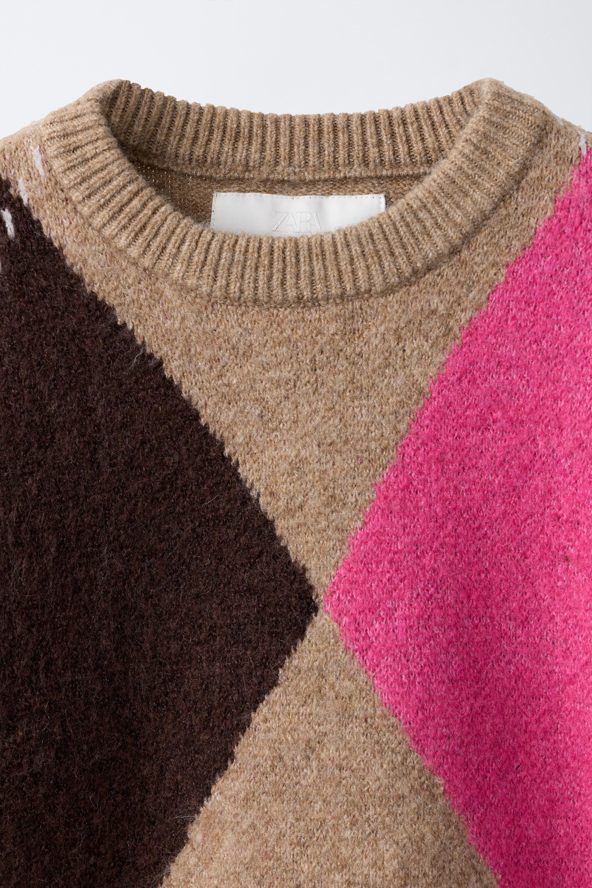 ARGYLE KNIT SWEATER