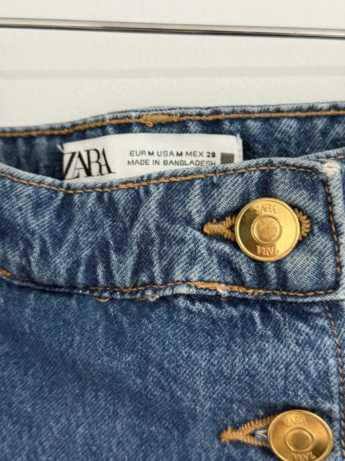 Z1975 CROSSOVER SKORT WITH BUTTONS - Image 2