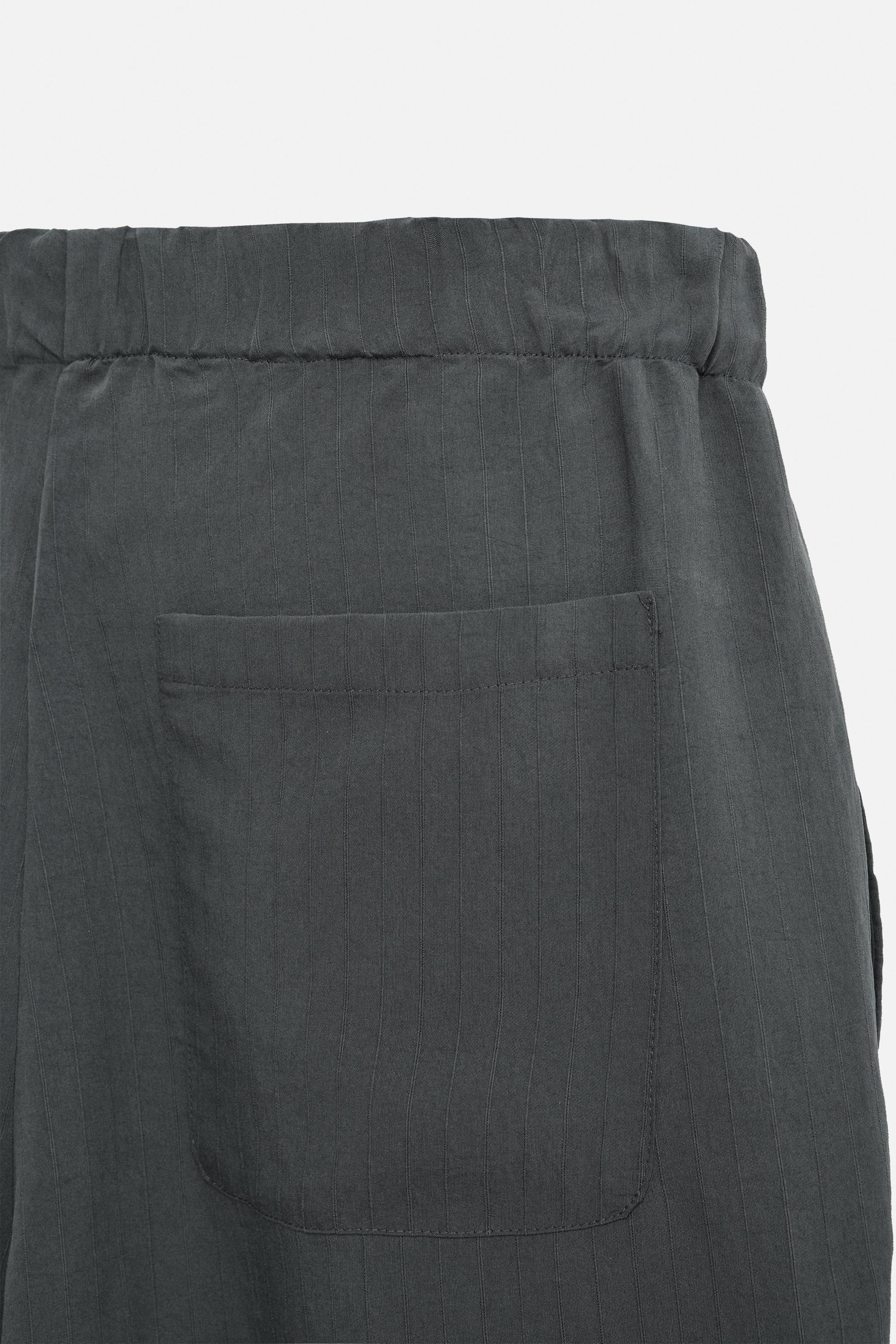 リラックスフィットプリーツパンツ - ブラック | ZARA Japan / 日本