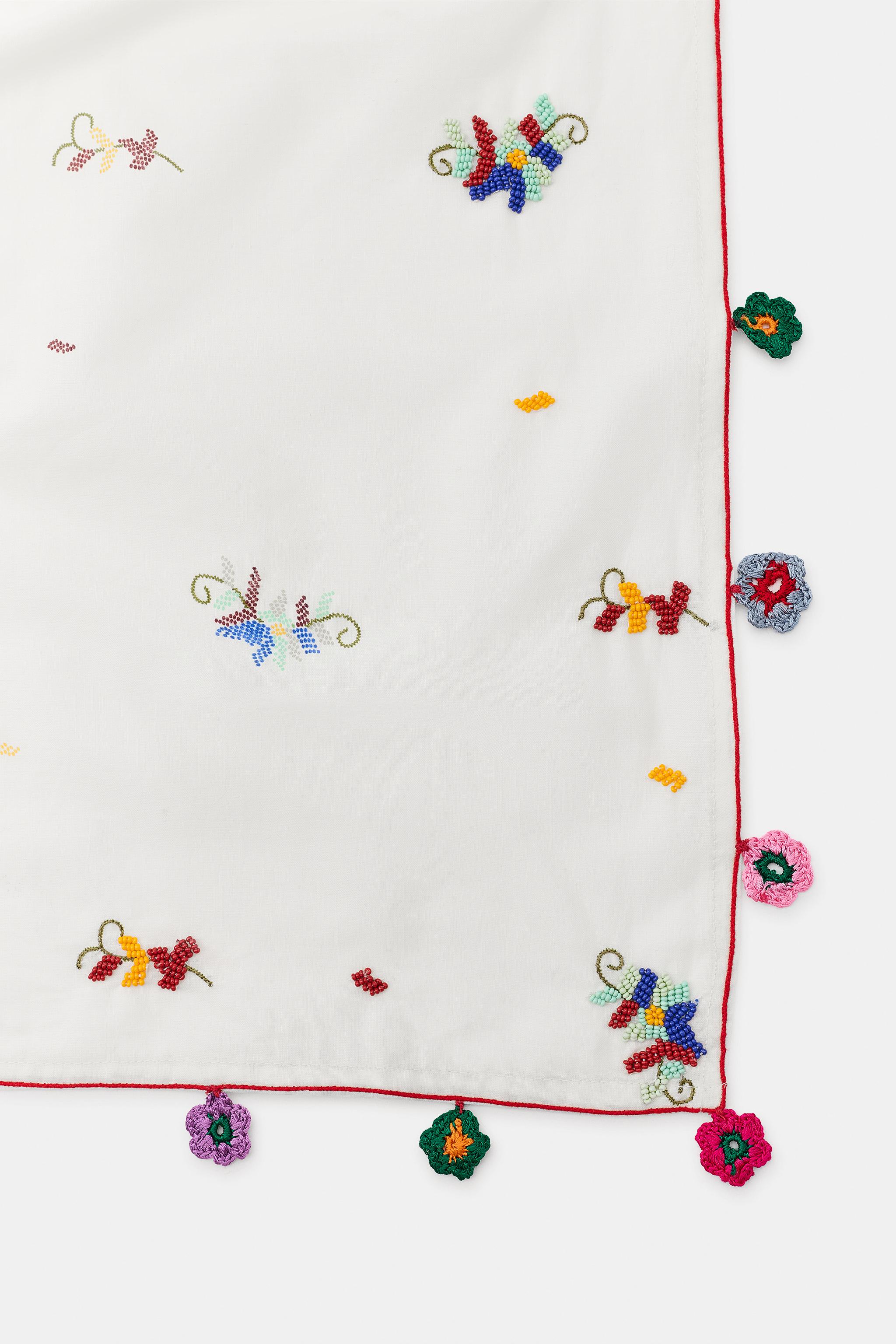 FOULARD FLEURS CROCHET FANTAISIE