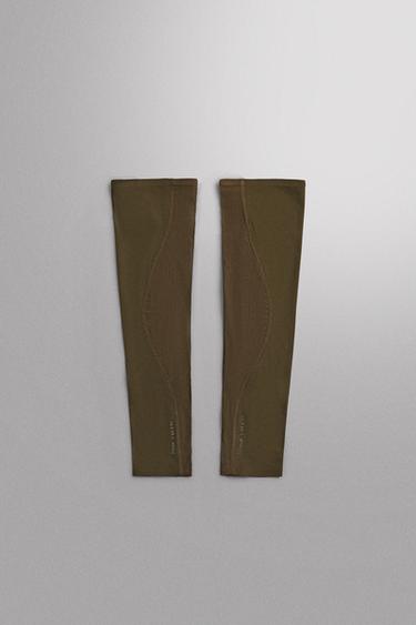MANCHONS DE RUNNING - Marron foncé de Zara