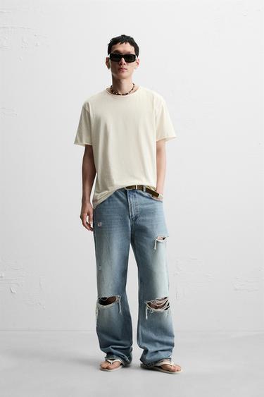 BASIC T-SHIRT WITH IRREGULAR FINISH - Ecru by Zara