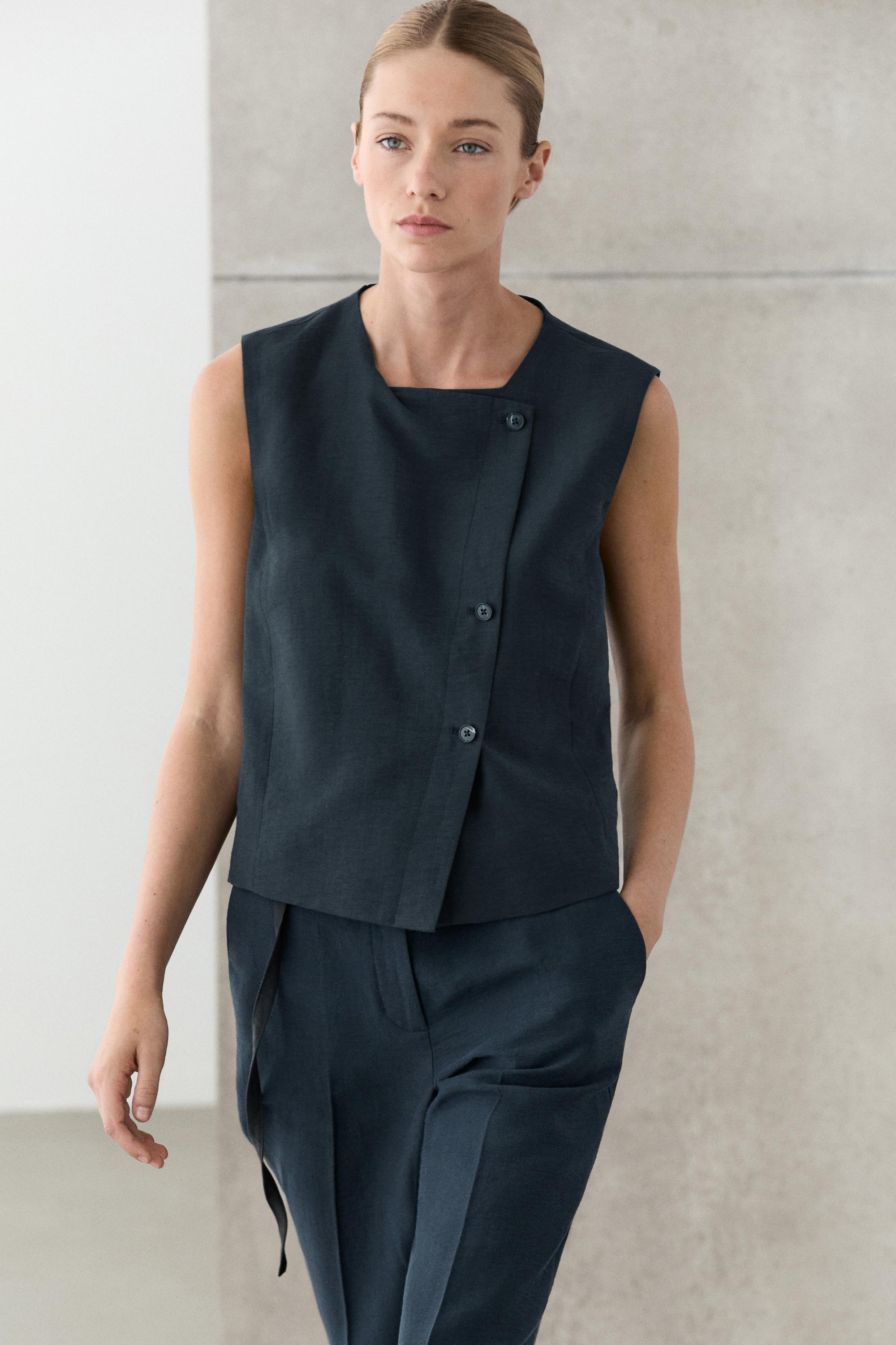 Linen asymmetric buttoned vest