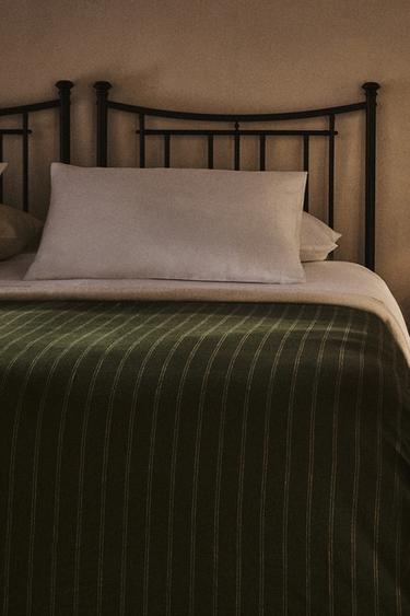 CAPA DE EDREDOM DE ALGODÃO E LINHO COM LISTRAS DE NATAL - Verde da Zara