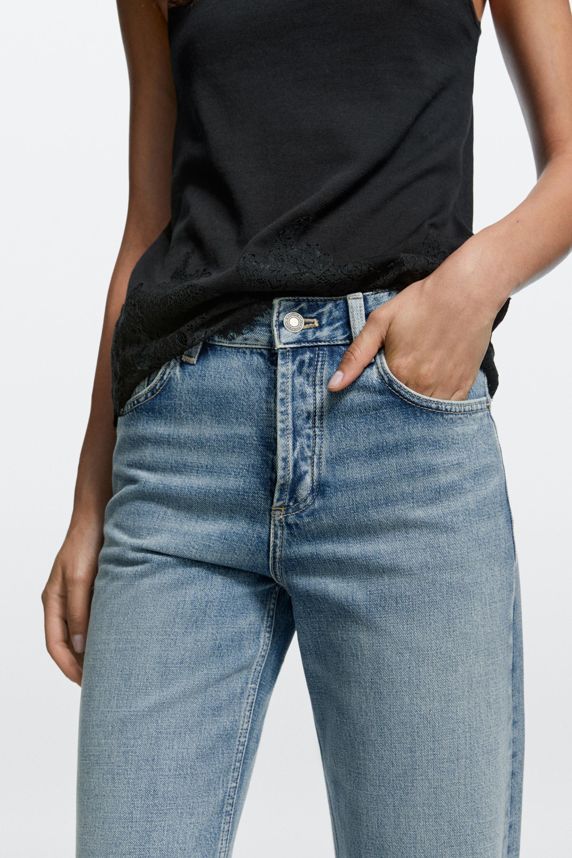 Mid-waist wide-leg jeans