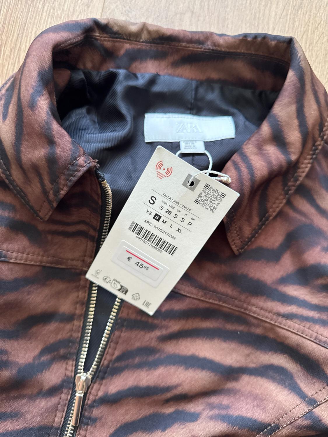 ANIMAL PRINT JACKET - Image 3