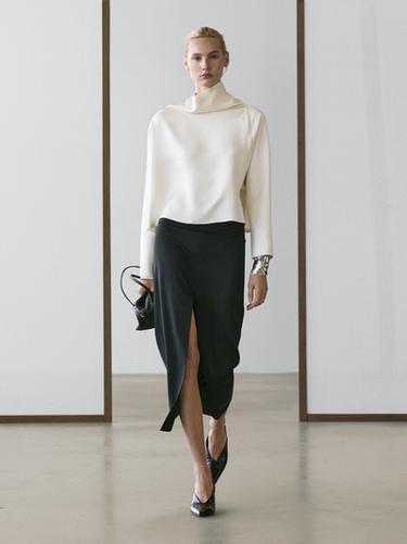 Zara Flowing V-neck top - STUDIO - Ecru - Image 0
