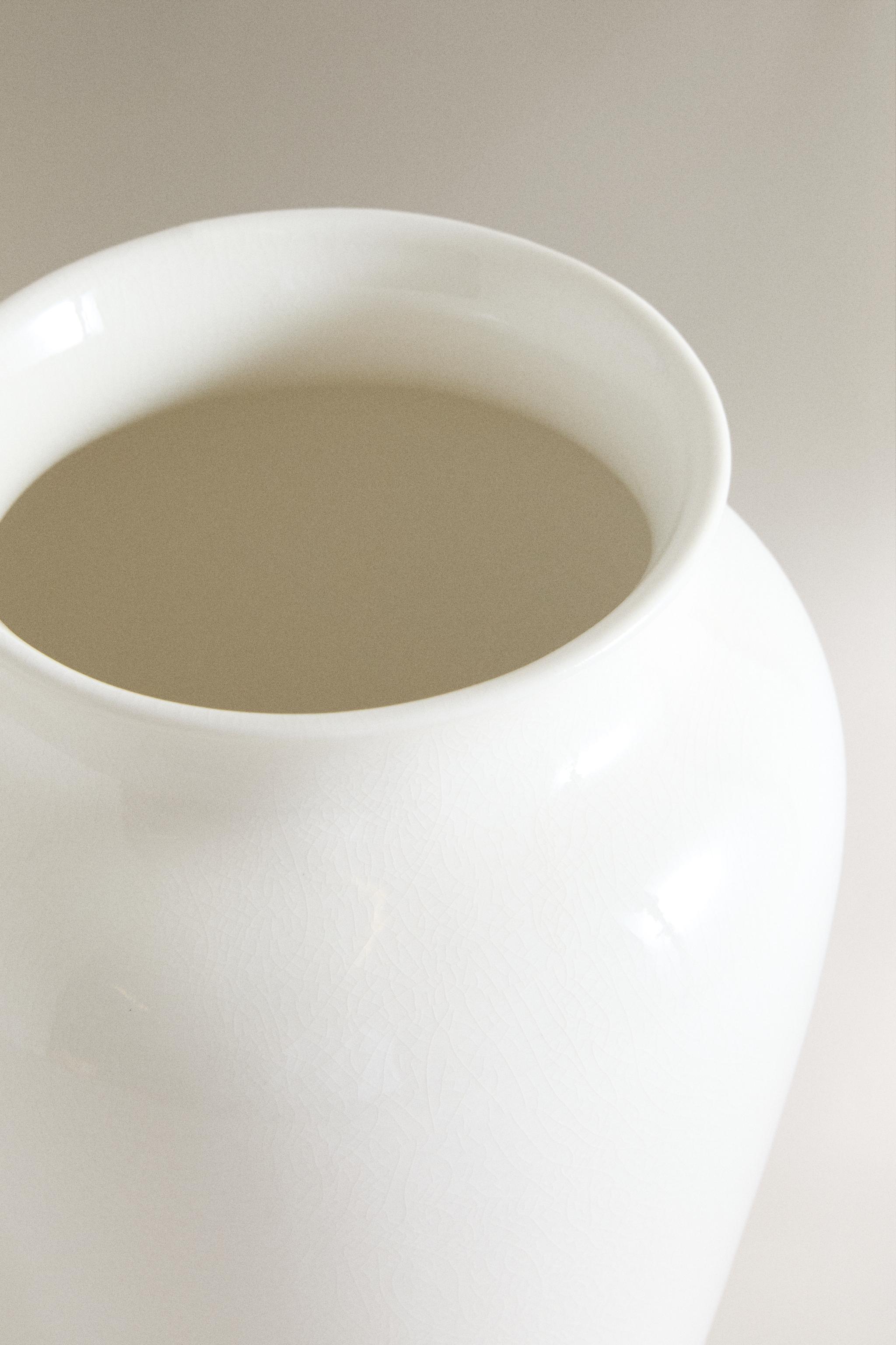 TALL DECORATIVE CERAMIC VASE