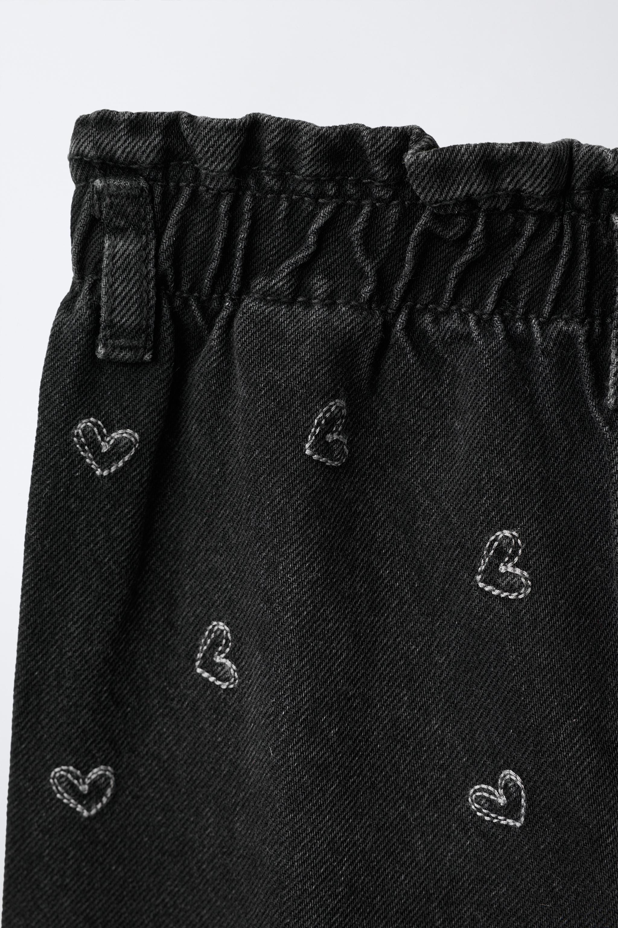EMBROIDERED HEART BAGGY PAPERBAG JEANS
