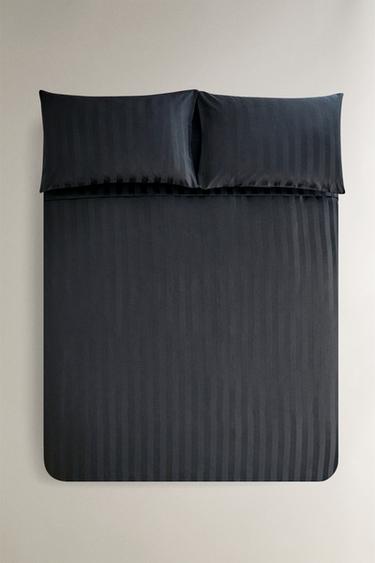 HOUSSE DE COUETTE SATIN RAYURES (500 FILS) - MIDNIGHT BLUE de Zara - Image 0