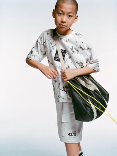 BERMUDA ESTAMPADA TIE DYE - Blanco / Negro de Zara