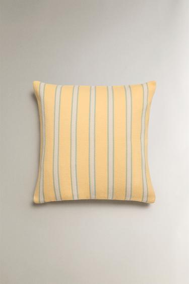 HOUSSE DE COUSSIN RAYURES - Jaune clair de Zara - Image 0