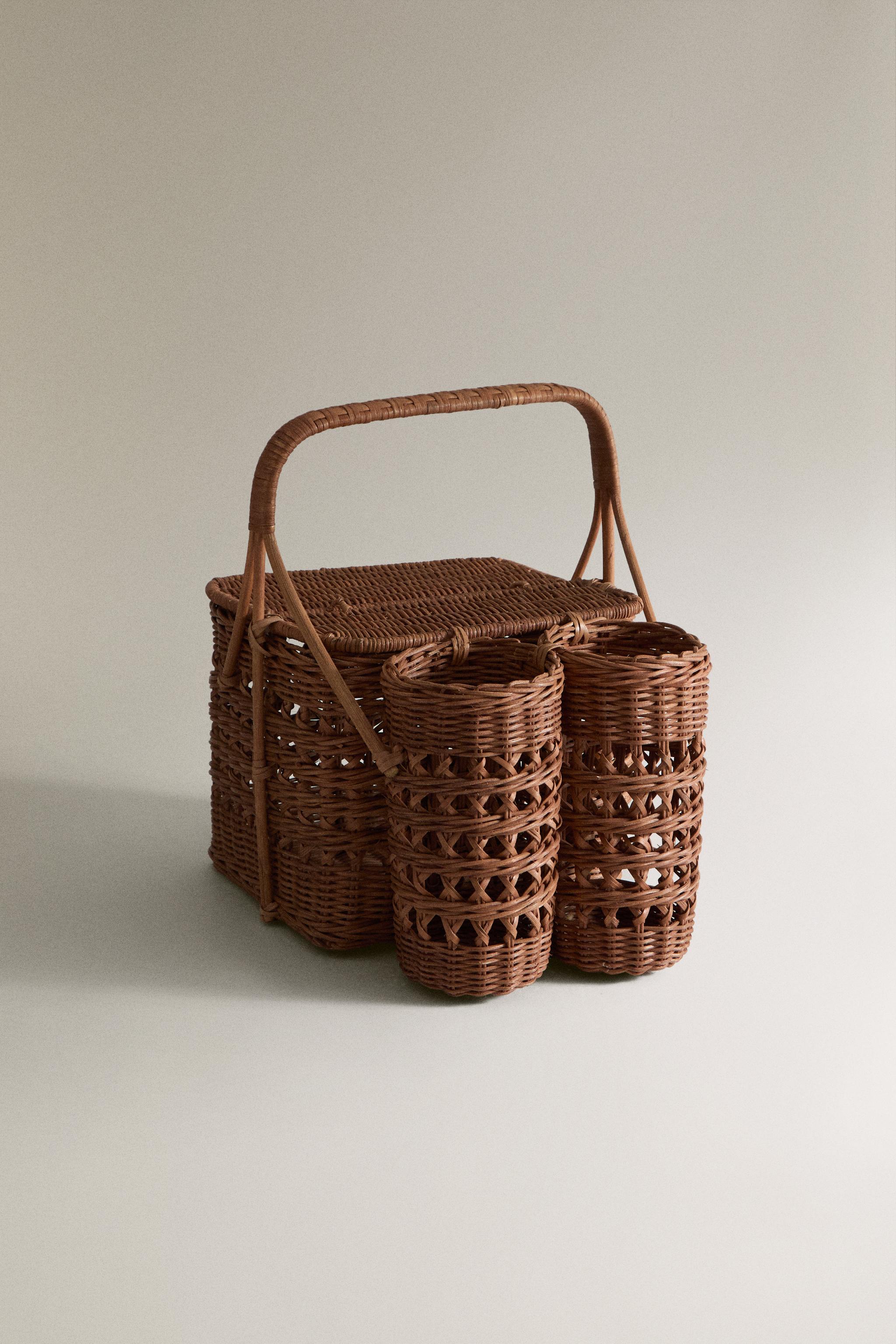 RATTAN PICNIC BASKET