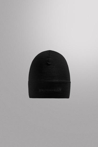 Zara WOOL BLEND RUNNING BEANIE - Black