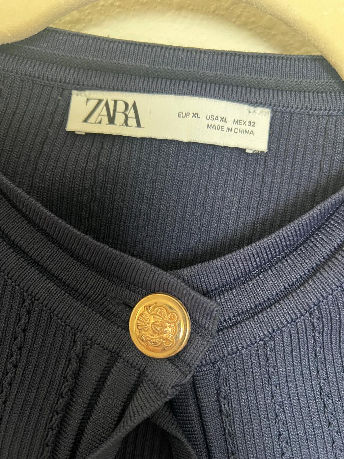 KNIT CARDIGAN WITH GOLDEN BUTTONS - Image 2