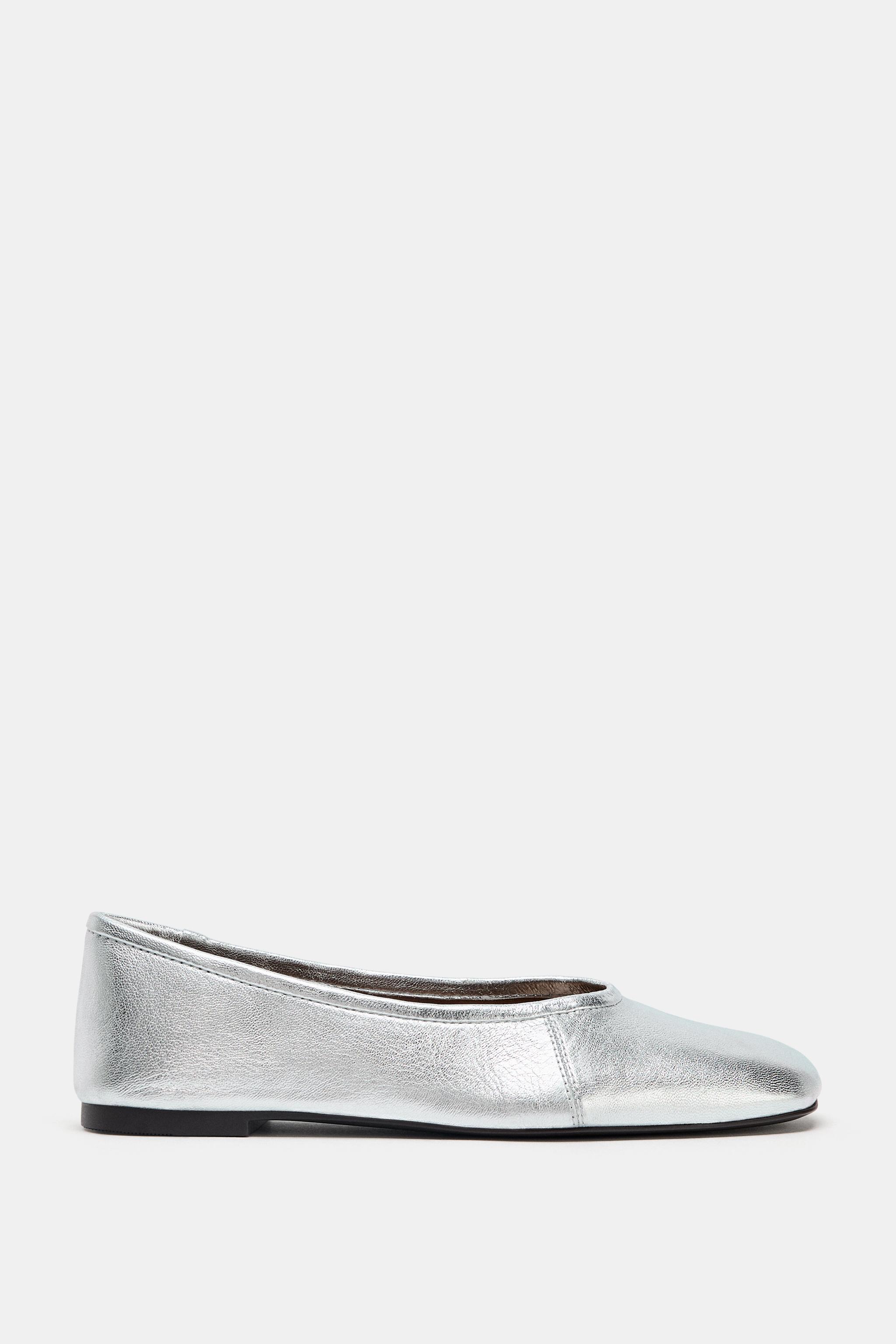バレリーナ メタリックレザーバレリーナシューズ - シルバー | ZARA Japan