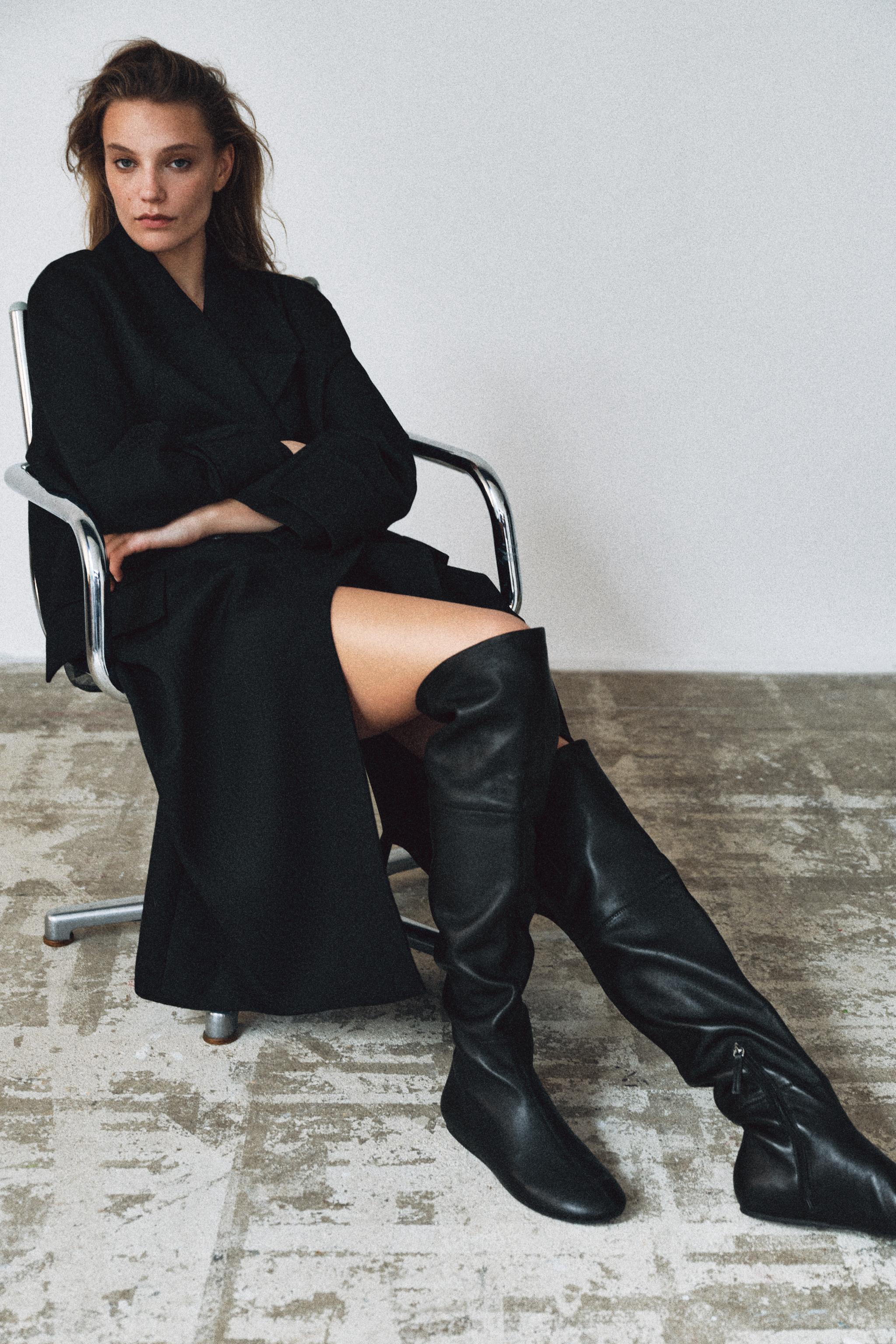LIMITED EDITION SOFT LEATHER FLAT BOOTS