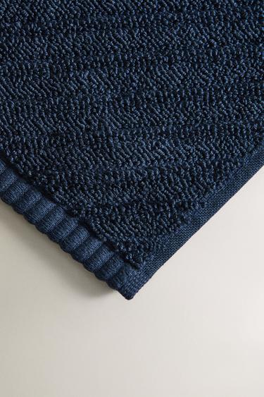 DIAGONAL TEXTURE BATH TOWEL - Ink blue by Zara - Image 2