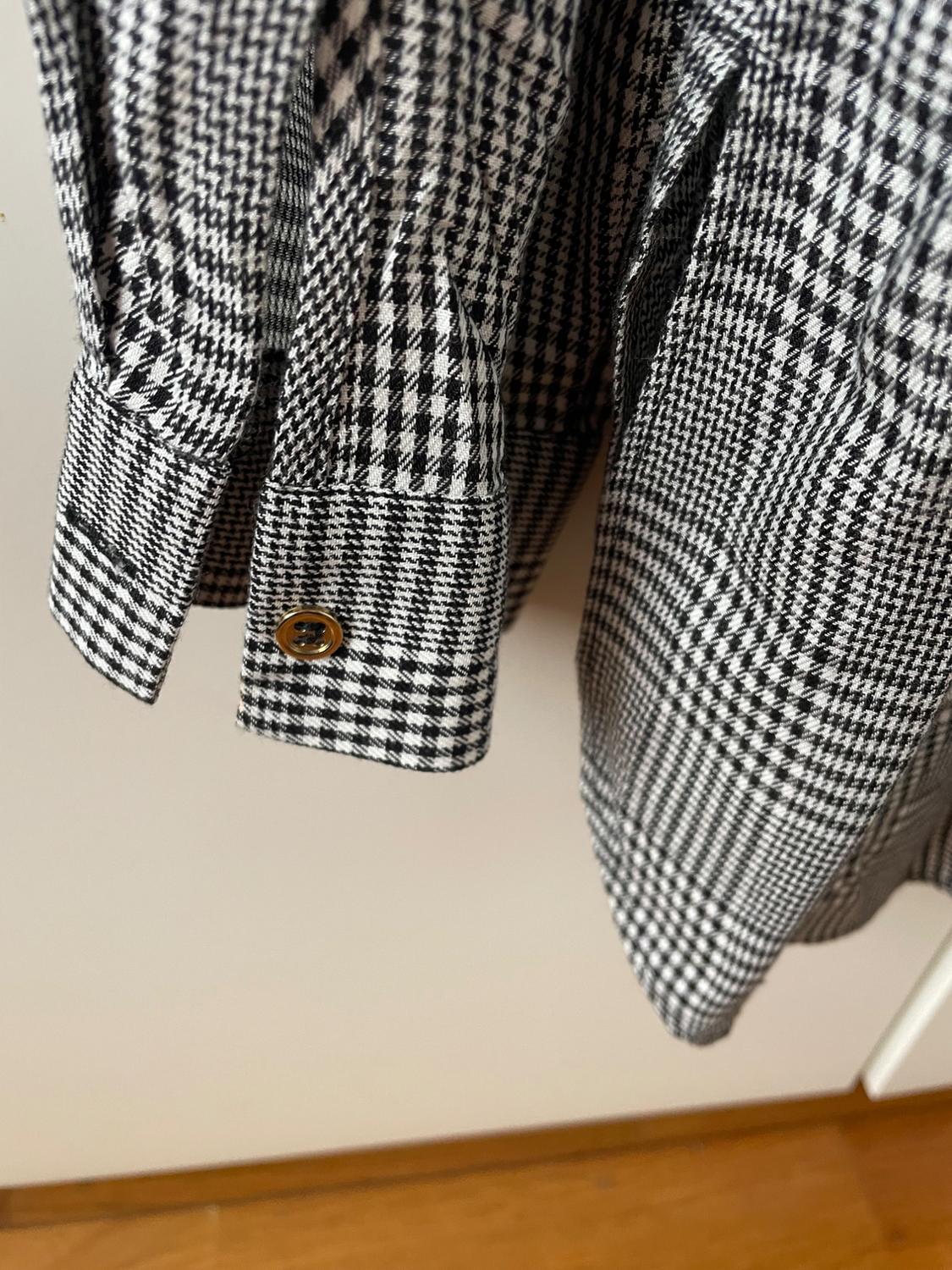 SHIRT WITH FRONT POCKETS - Image 4