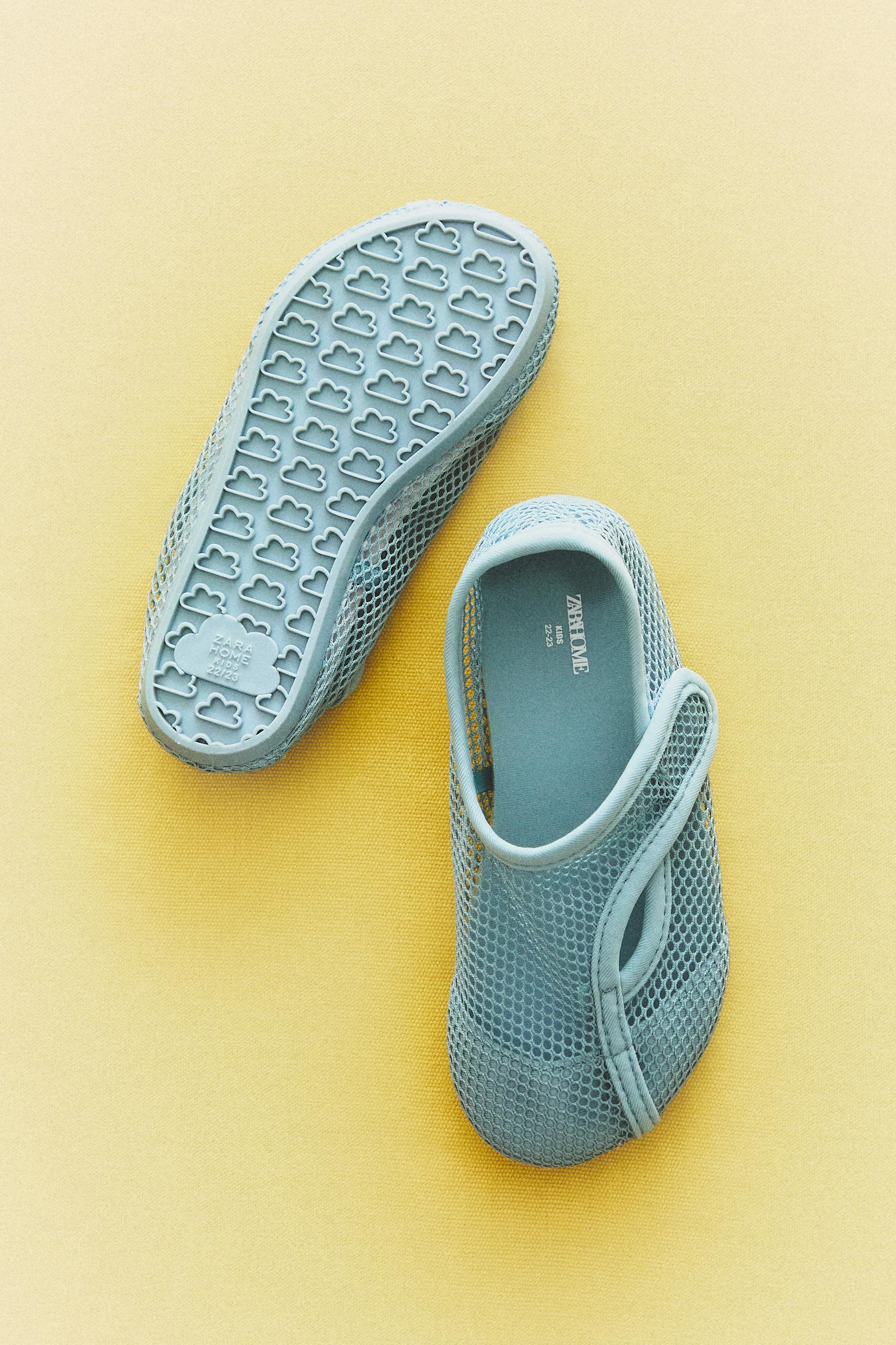 KIDS' MESH SLIPPERS — Sky Blue