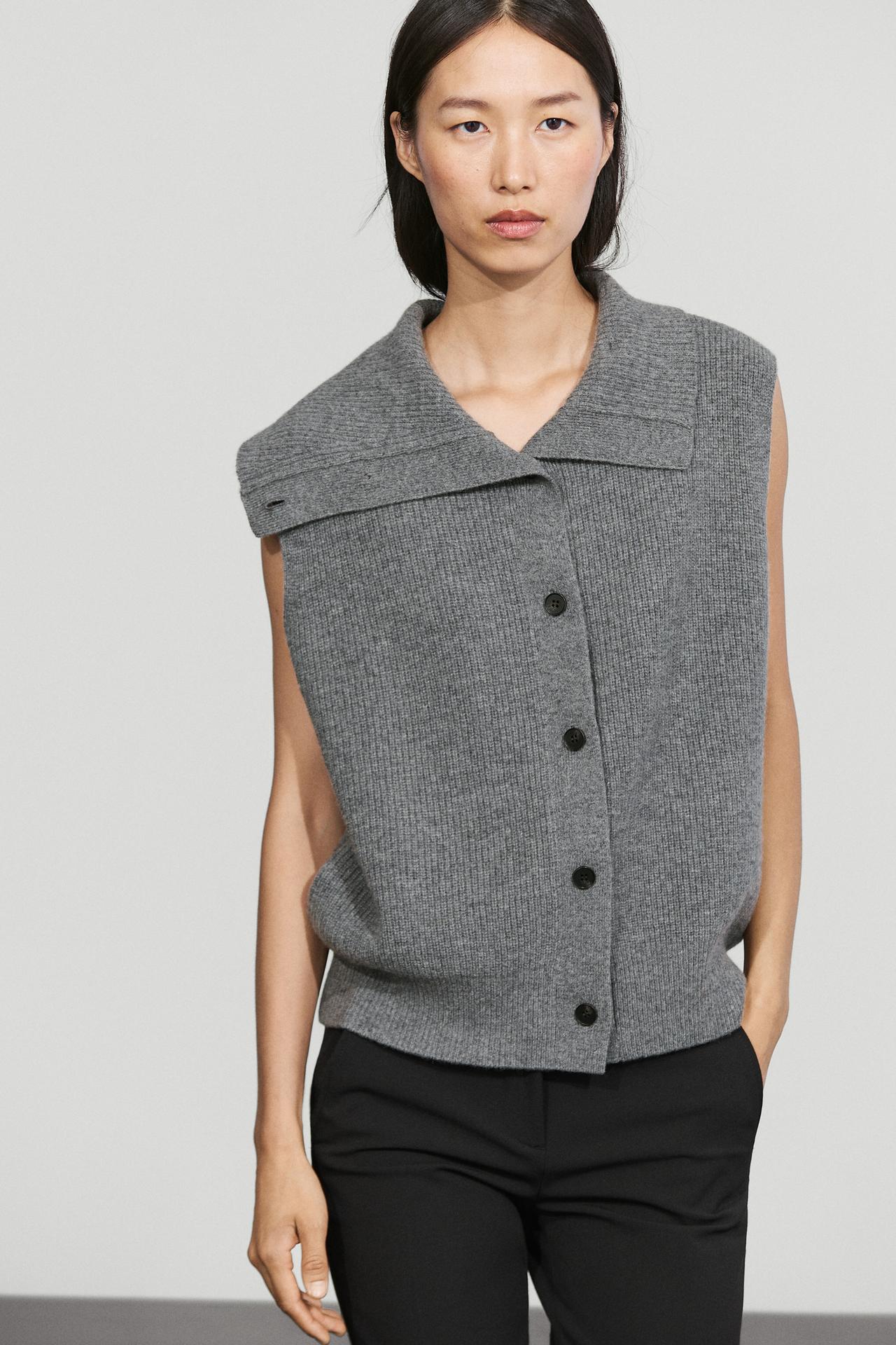 100% wool funnel neck knit vest — Cobalt