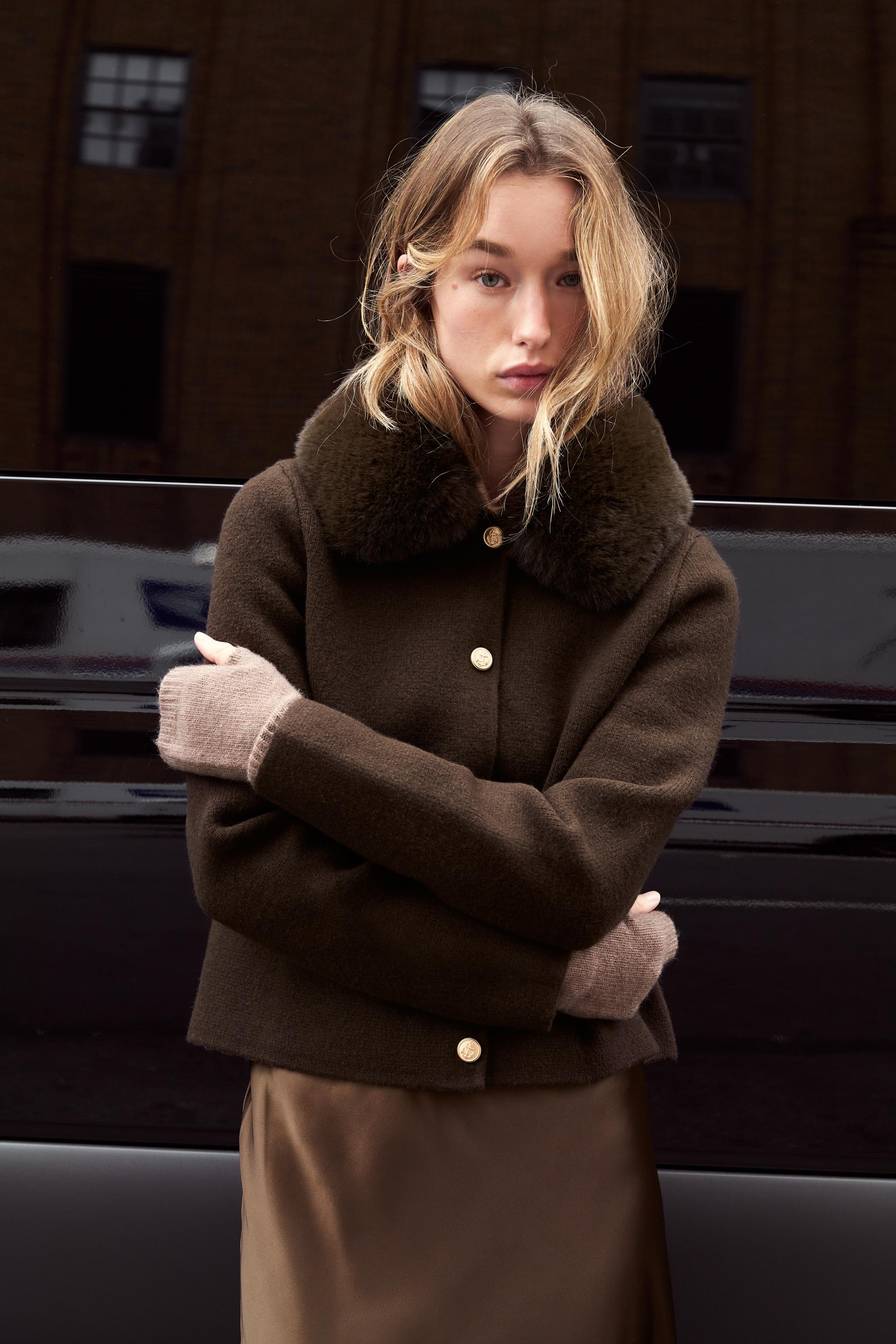 ブラウンファー・ニットジャケット フェイクファーカラー ニットジャケット - ダークブラウン | ZARA