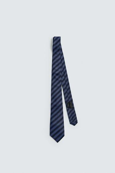 KRAWATTE AUS 100% SEIDE MIT STREIFEN - Marineblau von Zara