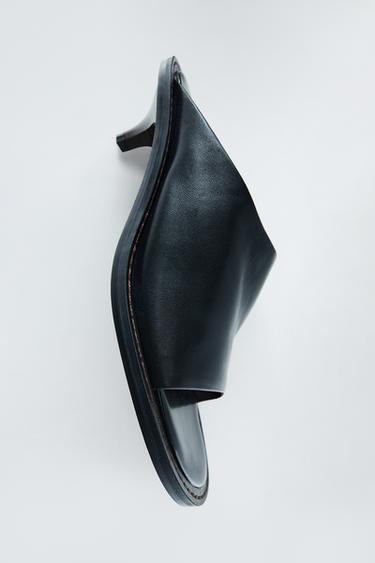 SANDALIA PIEL MULE - Negro de Zara
