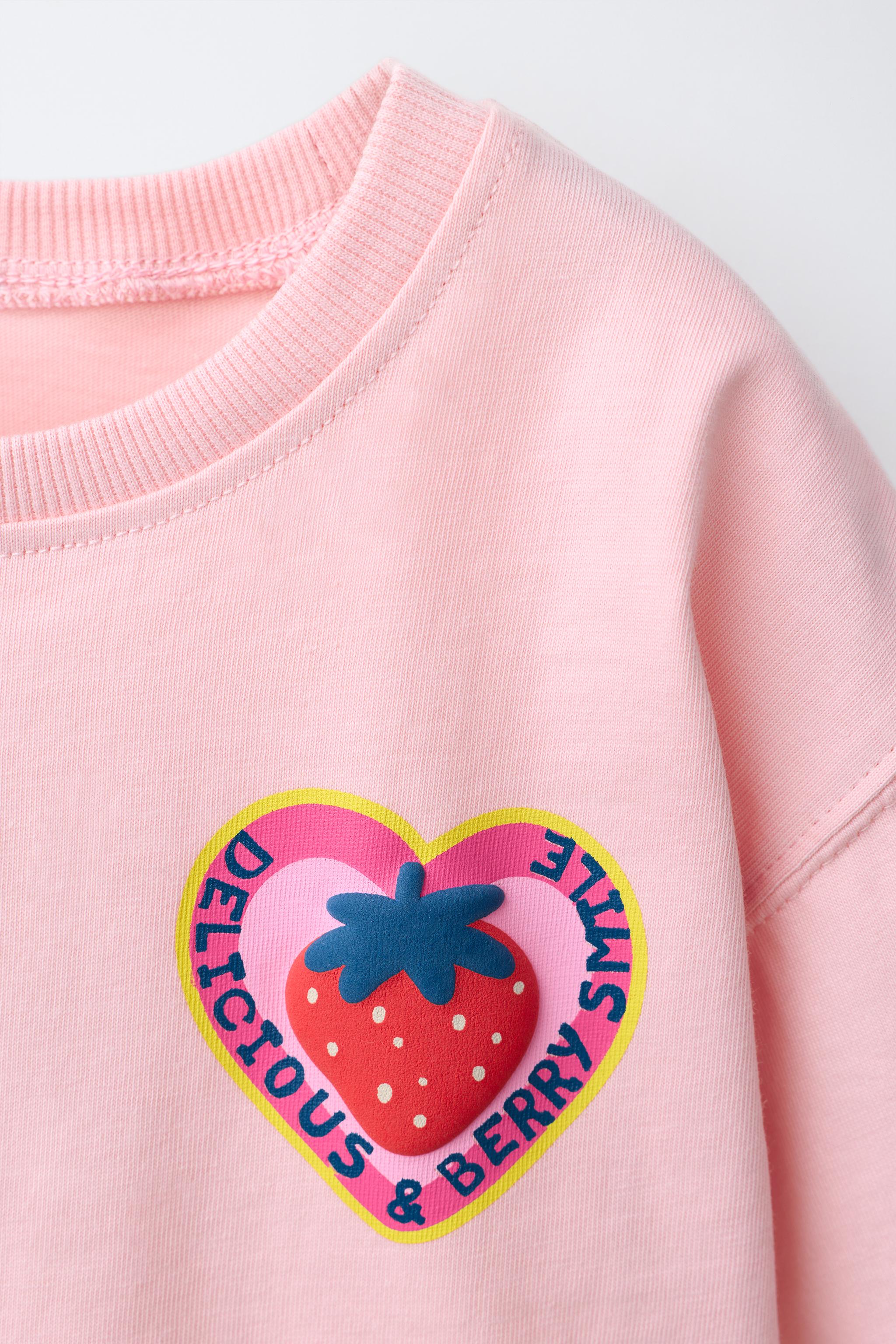 STICKER PRINT T-SHIRT