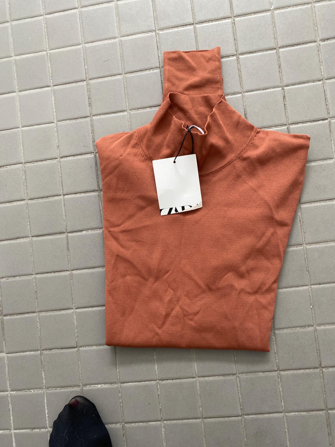 TURTLENECK SWEATER - Image 3