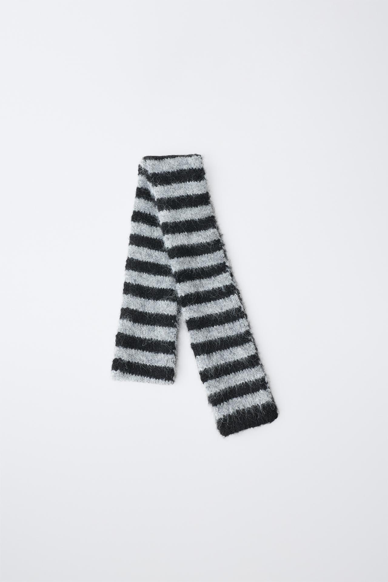 STRIPED FINE SCARF — Black