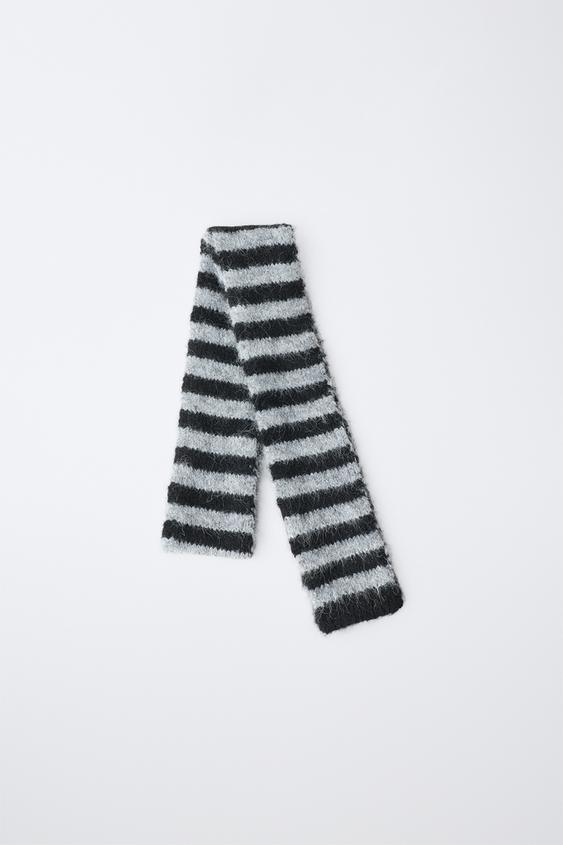 BUFANDA FINA ESTAMPADO RAYAS - Negro de Zara - Imagen 0