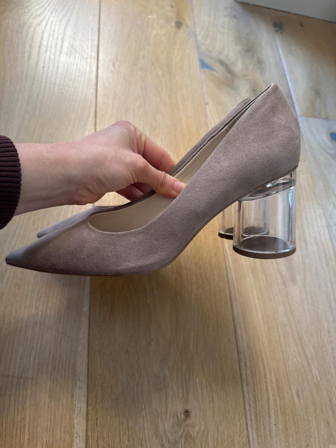 NUDE KITTEN HEELS WITH TRANSPARENT HEELS - Image 5