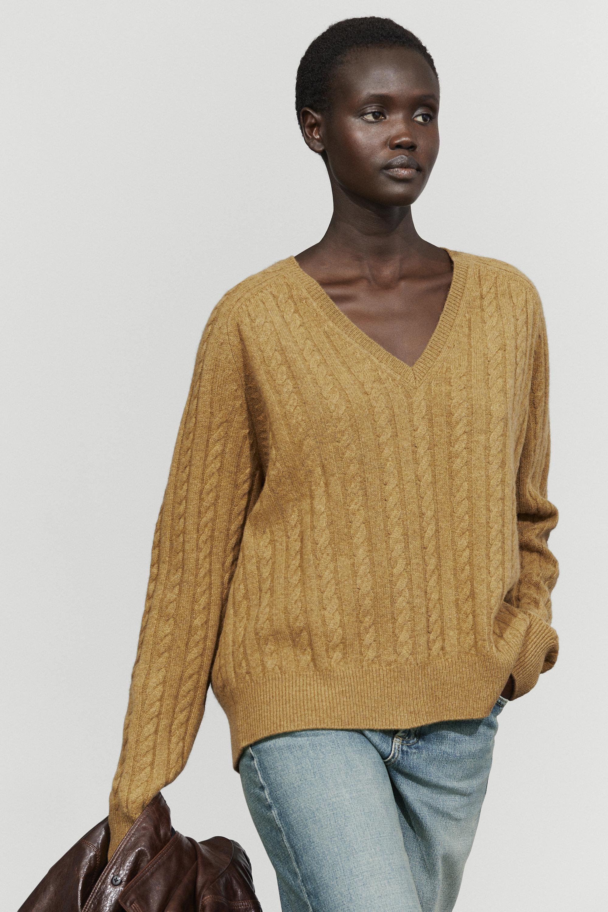 Wool blend cable-knit sweater — Oil