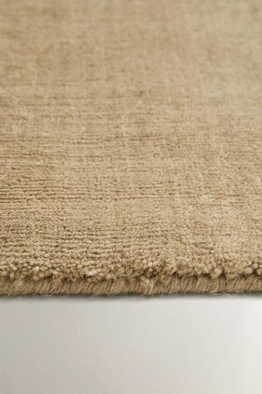 WOOL RUG WITH PLAIN DESIGN - Dark beige by Zara - Image 2