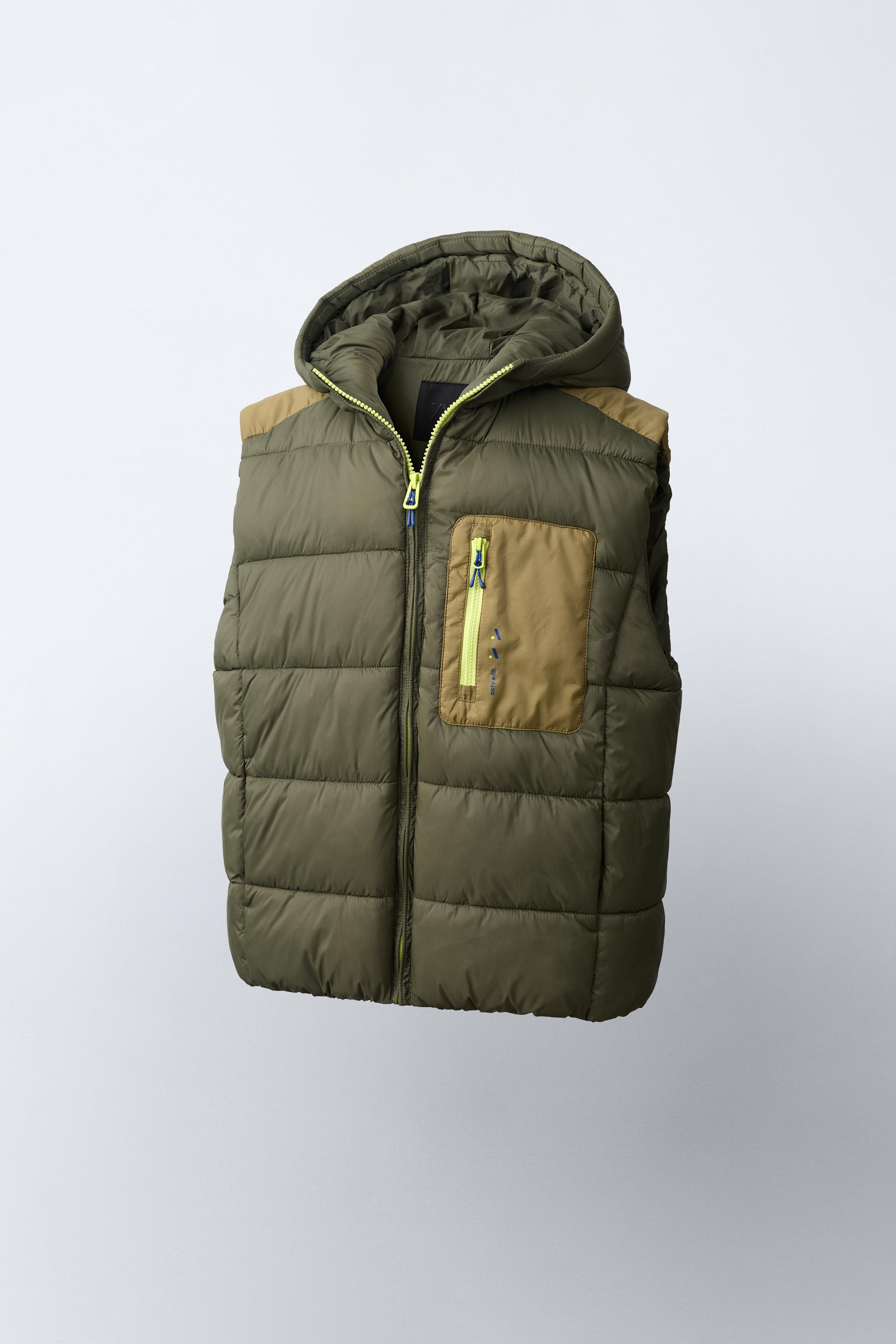WATER-REPELLENT NYLON VEST