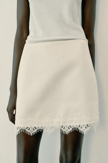 SKORT WITH LACE HEM - Ecru by Zara