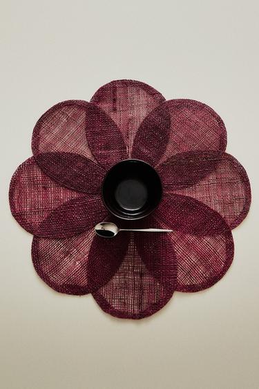 SET DE TABLE FLEUR RAMIE - Grenat de Zara