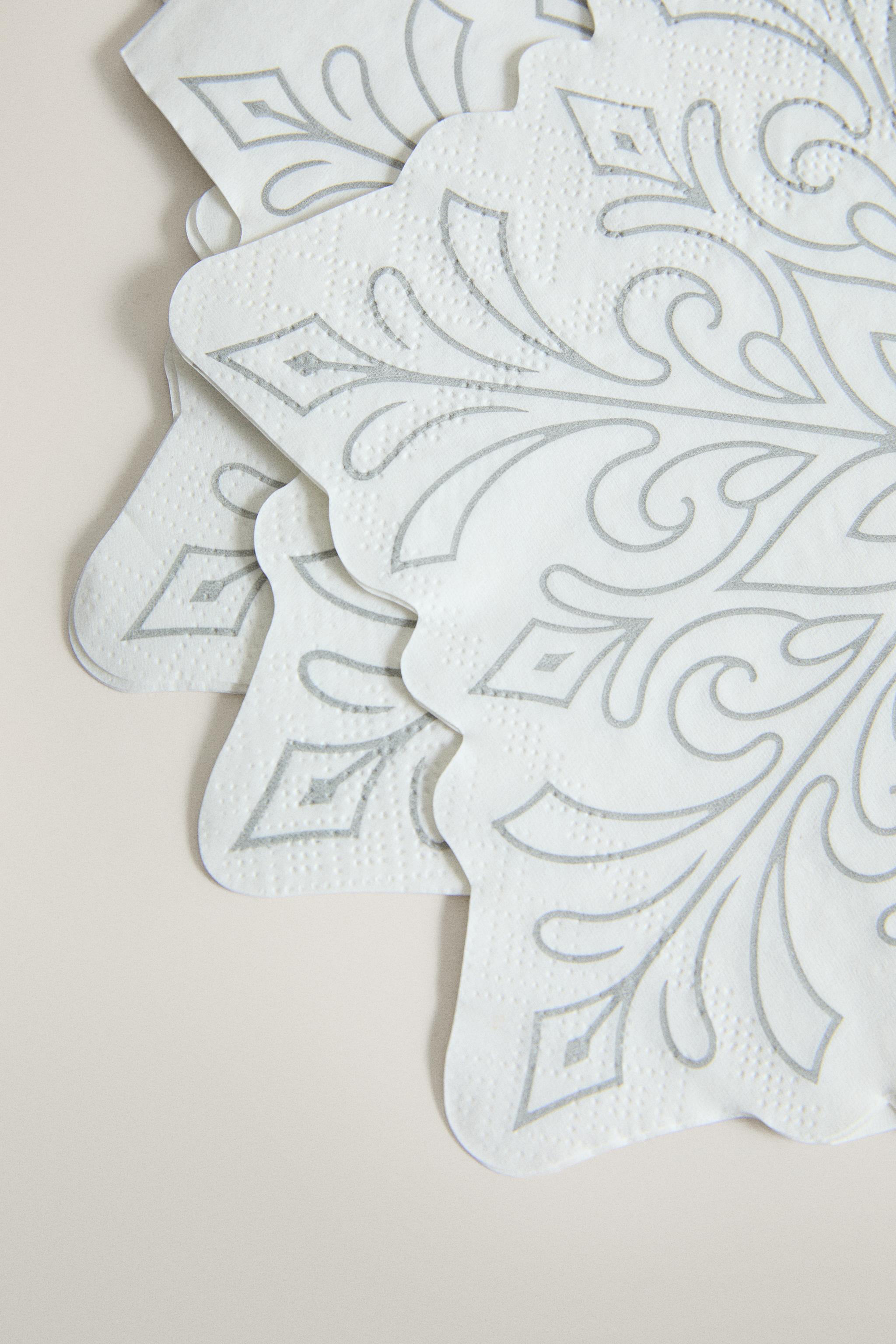 SERVIETTES DE TABLE PAPIER FLOCON DE NEIGE NOËL (LOT DE 20)