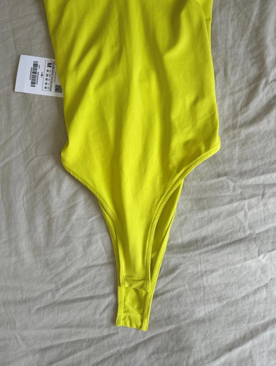 V-NECK SHAPE BODYSUIT - Image 3