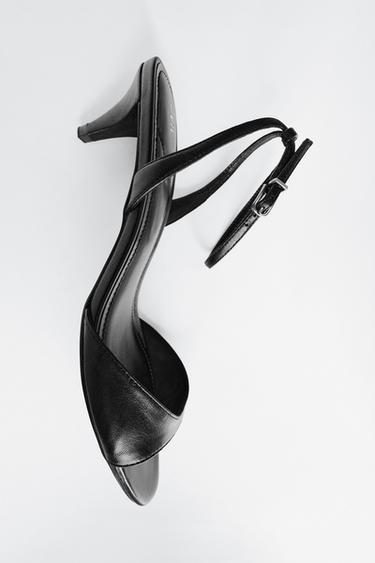 SANDALIA PIEL TACÓN PULSERA - Negro de Zara