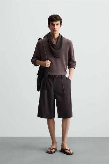 BERMUDA PLIEGUES WIDE FIT - Chocolate de Zara