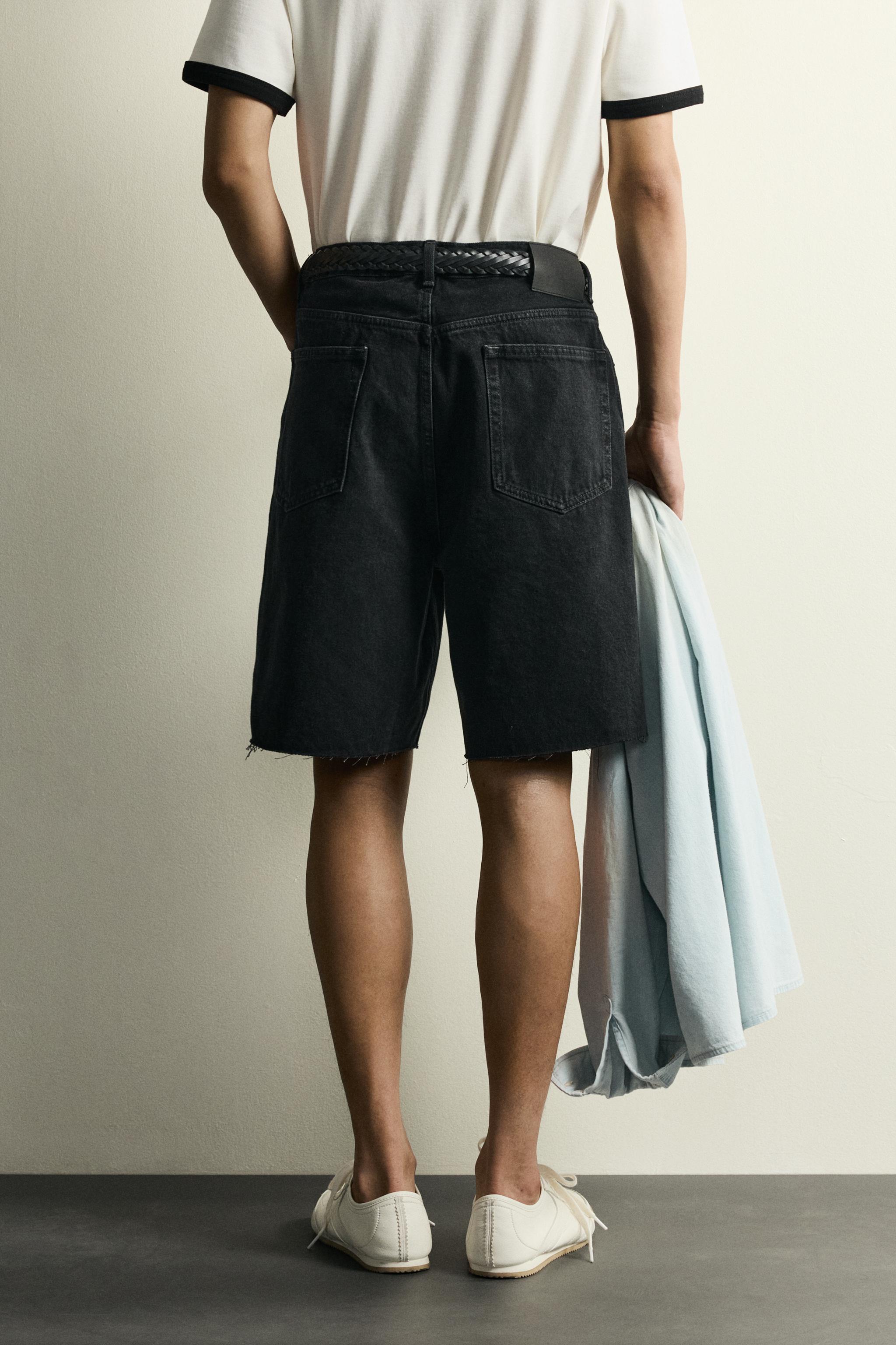 STRAIGHT FIT DENIM SHORTS