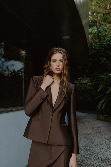 BLAZER AJUSTÉE SATINÉE - Marron de Zara - Image 5