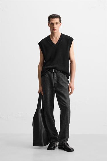 Zara TEXTURED KNIT VEST - Black - Image 0