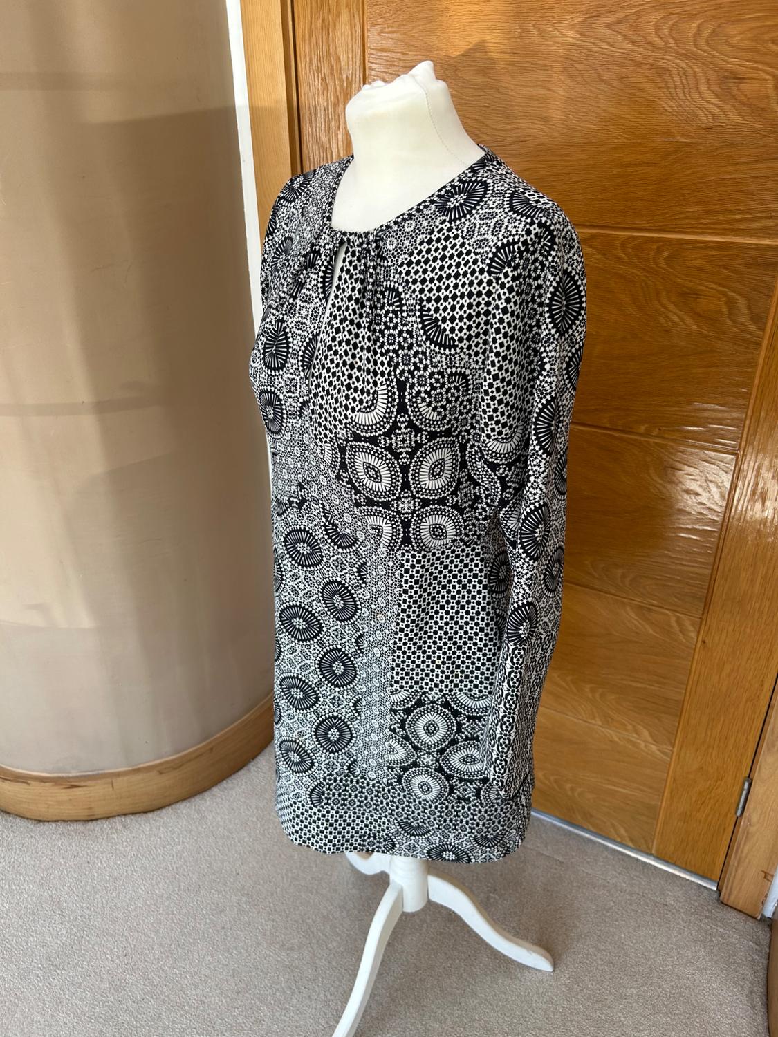 PAISLEY PRINT MINI DRESS - Image 3