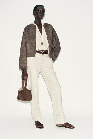 CHAQUETA BOMBER EFECTO ANTE BORDADOS - Caqui de Zara - Imaxe 0
